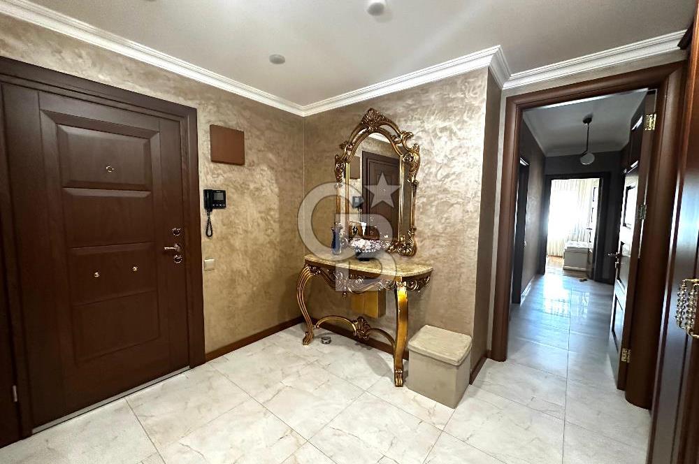 ACIBADEM ÇAMLIK SİTESİNDE BAKIMLI 4+1 SATILIK DAİRE