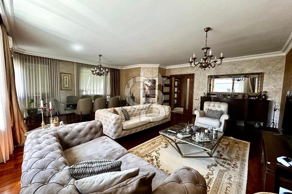 ACIBADEM ÇAMLIK SİTESİNDE BAKIMLI 4+1 SATILIK DAİRE