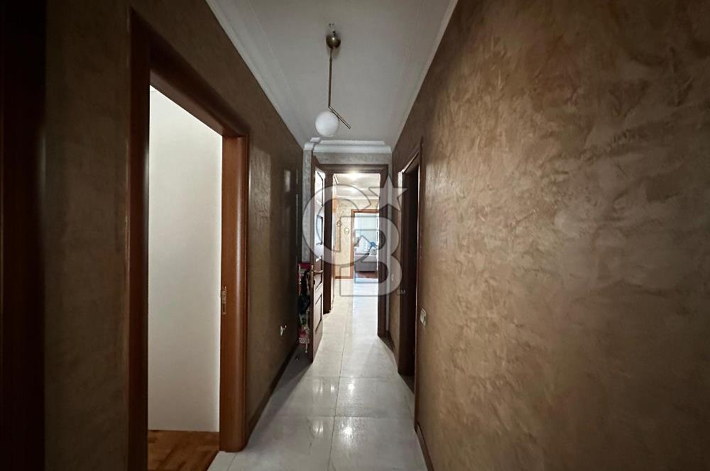 ACIBADEM ÇAMLIK SİTESİNDE BAKIMLI 4+1 SATILIK DAİRE