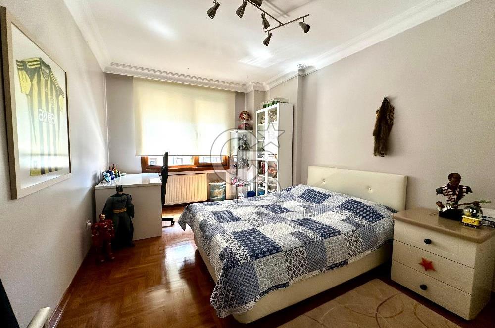 ACIBADEM ÇAMLIK SİTESİNDE BAKIMLI 4+1 SATILIK DAİRE