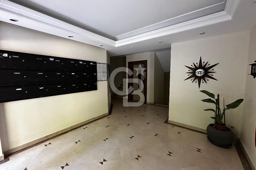 ACIBADEM ÇAMLIK SİTESİNDE BAKIMLI 4+1 SATILIK DAİRE