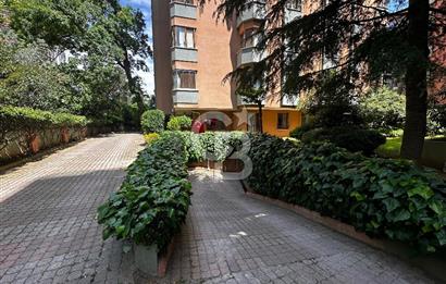ACIBADEM ÇAMLIK SİTESİNDE BAKIMLI 4+1 SATILIK DAİRE