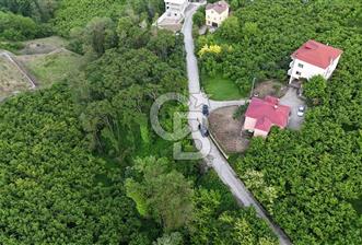 TRABZON BENGİSU DA AZ EĞİMLİ 20 METRE YOLA CEPHE SATILIK ARAZİ
