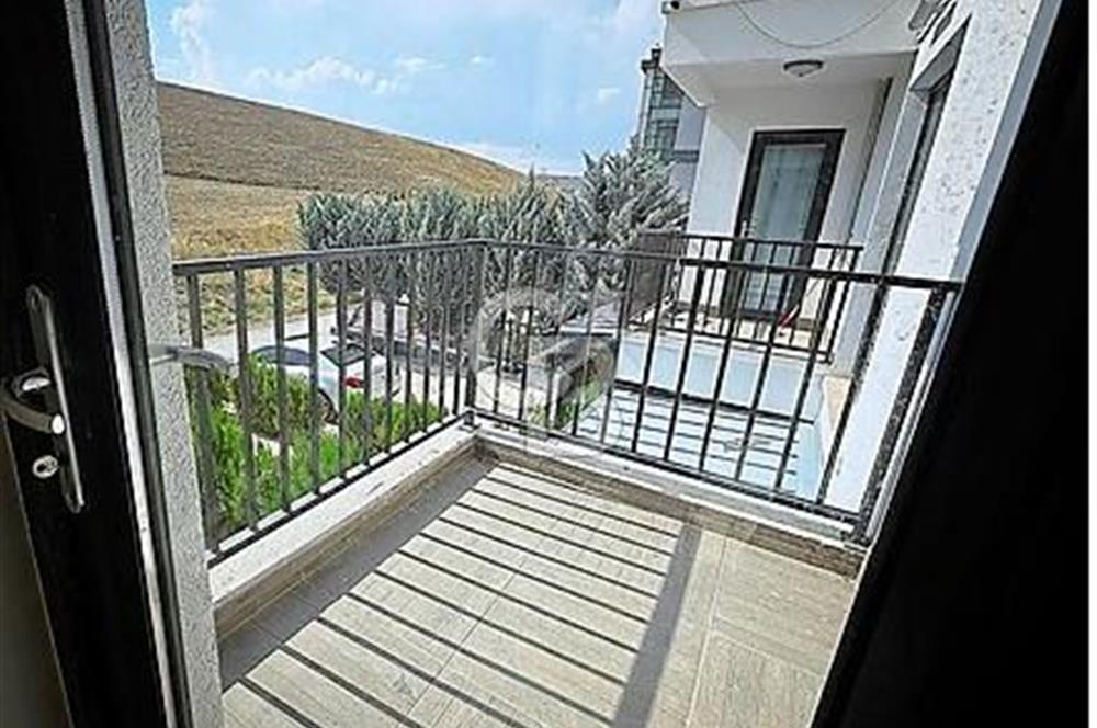 ALACAATLIDA İKİZ YARISI KOMPLE KİRALIK BİNA