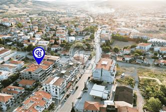 Foça Kazım Dirik Mah. Satılık Merkezi Konum Daire