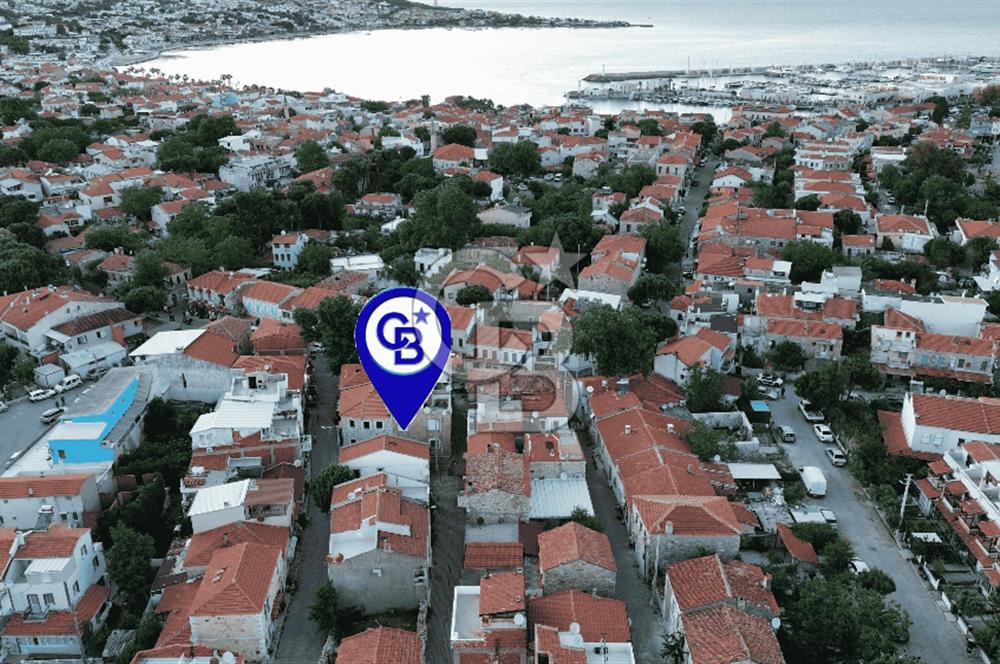 Yenifoça Merkez'de Satılık Arsa