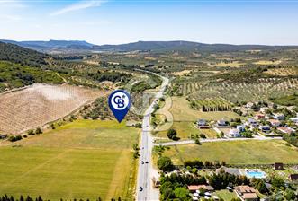 Foça İzmir Karayolu Üzeri Satılık 423 m2 Tarla