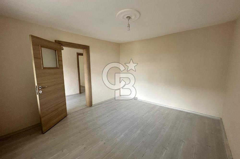 Foça Kazım Dirik'te Kiralık 3+1 Kapalı Mutfaklı Daire