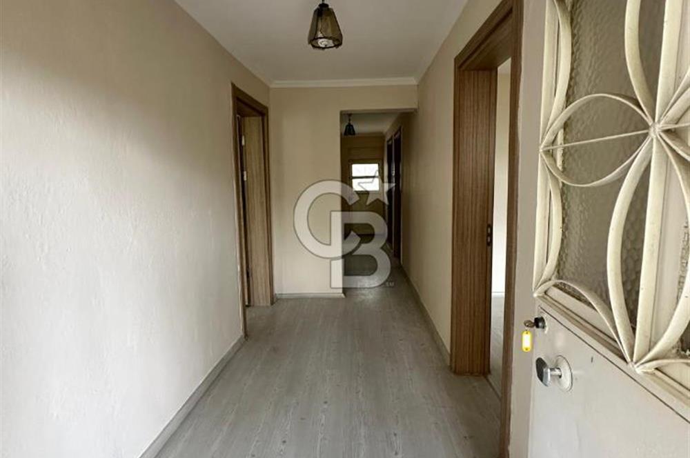 Foça Kazım Dirik'te Kiralık 3+1 Kapalı Mutfaklı Daire