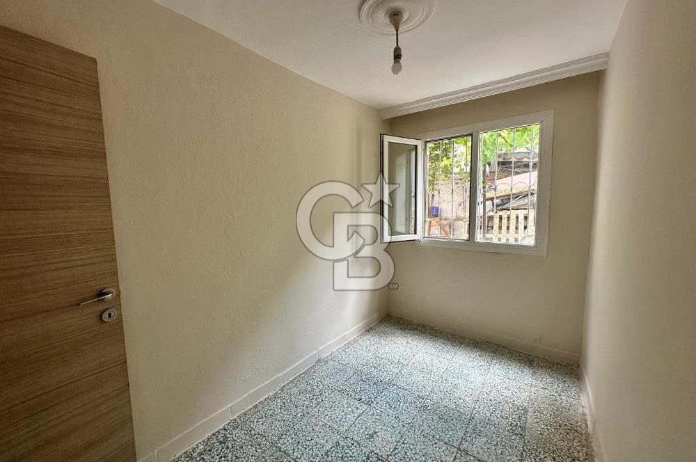 Foça Kazım Dirik'te Kiralık 3+1 Kapalı Mutfaklı Daire