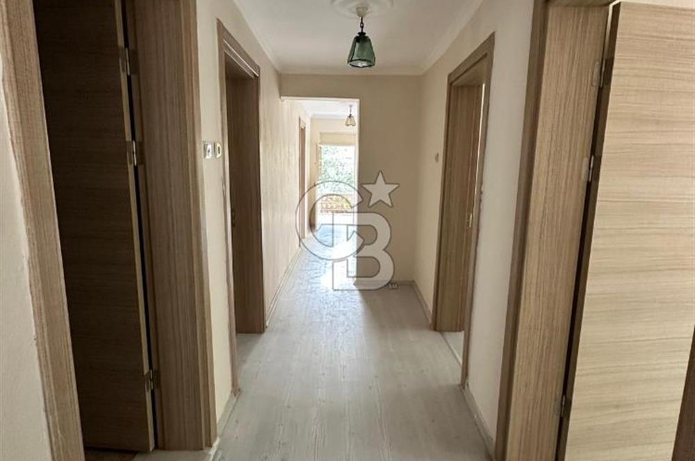 Foça Kazım Dirik'te Kiralık 3+1 Kapalı Mutfaklı Daire