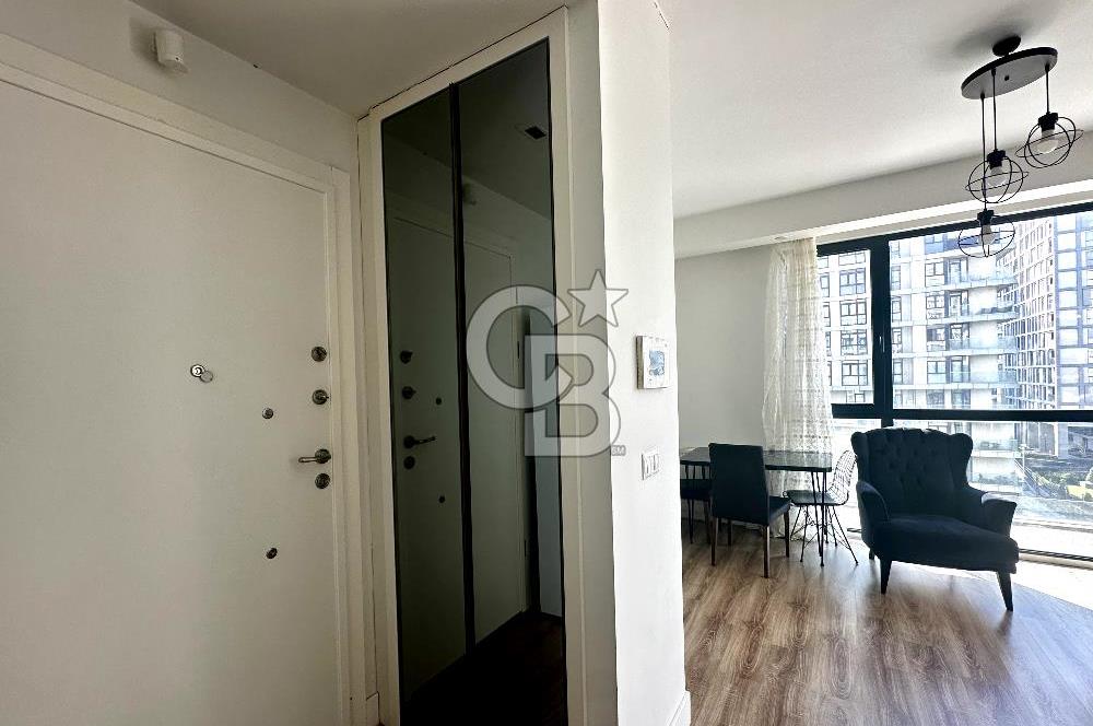BAHÇEŞEHİR AKZİRVE STRADA SATILIK 1+1 YATIRIMLIK DAİRE