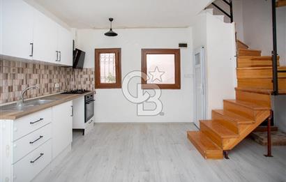 Foça Atatürk Mah. Site İçerisinde Satılık 3+1 Tripleks