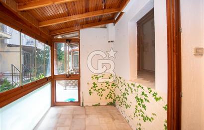 Foça Atatürk Mah. Site İçerisinde Satılık 3+1 Tripleks