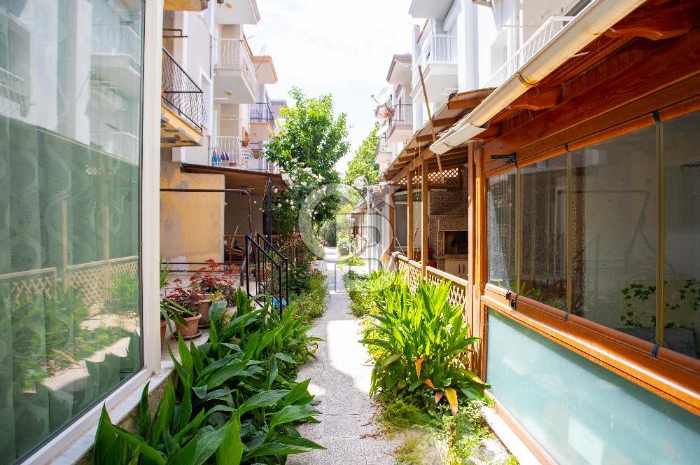 Foça Atatürk Mah. Site İçerisinde Satılık 3+1 Tripleks