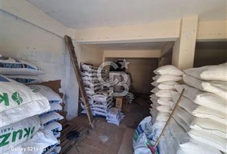 ÇARȘIBAȘI'NDA TICARET ACISINDAN UYGUN, YOLA CEPHE SATILIK DUKKAN
