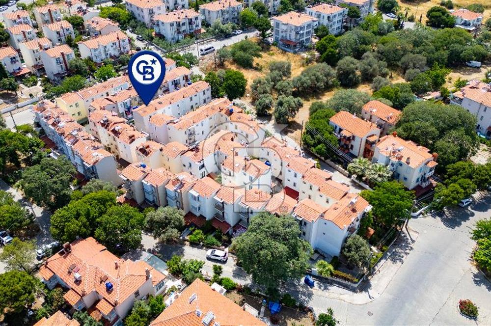 Foça Atatürk Mah. Site İçerisinde Satılık 3+1 Tripleks