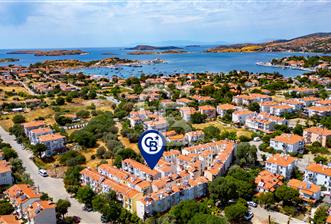 Foça Atatürk Mah. Site İçerisinde Satılık 3+1 Tripleks