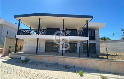 Urla'da Deniz Manzaralı Değerinin Altında Satılık Lüks Villa4+1 4 Banyo