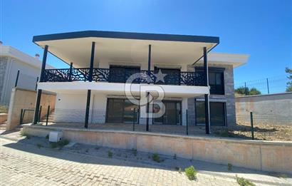 Urla'da Deniz Manzaralı Değerinin Altında Satılık Lüks Villa4+1 4 Banyo