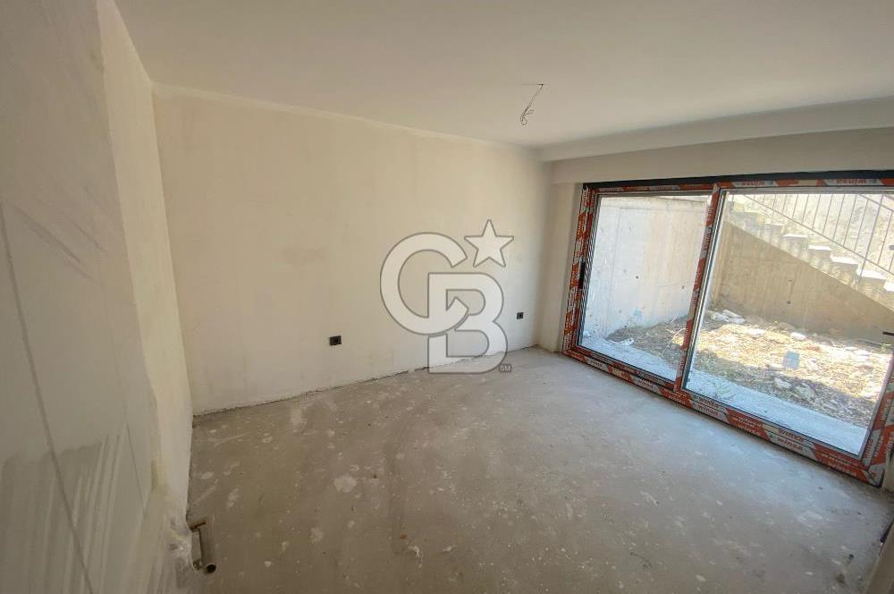 Urla'da Deniz Manzaralı Değerinin Altında Satılık Lüks Villa4+1 4 Banyo
