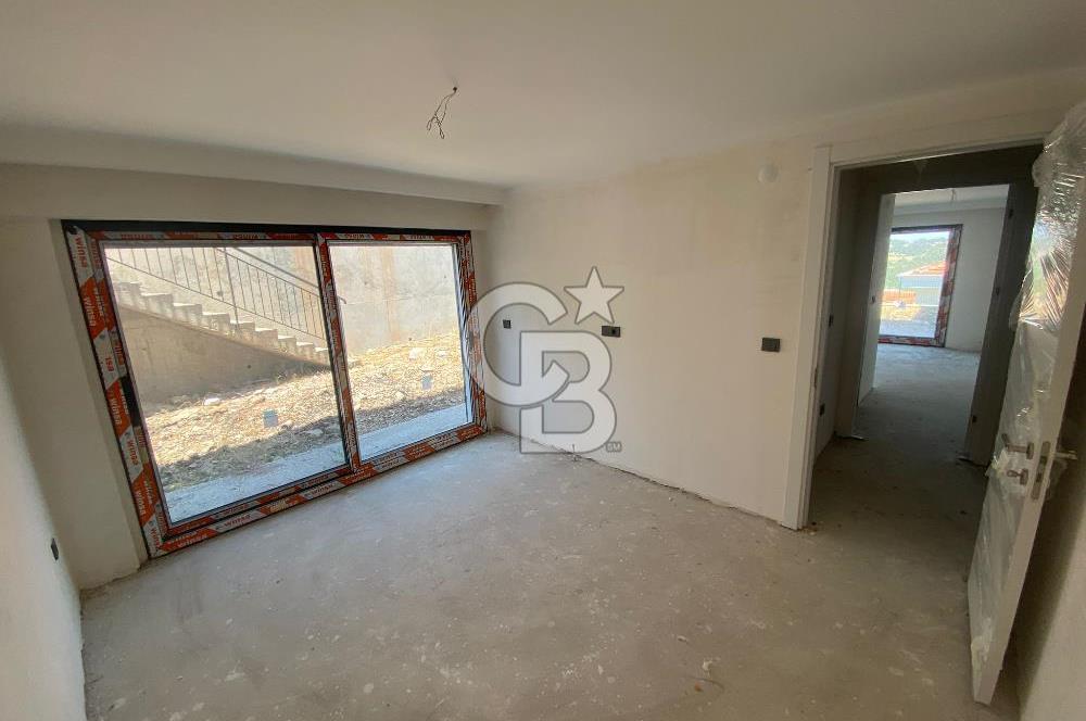 Urla'da Deniz Manzaralı Değerinin Altında Satılık Lüks Villa4+1 4 Banyo