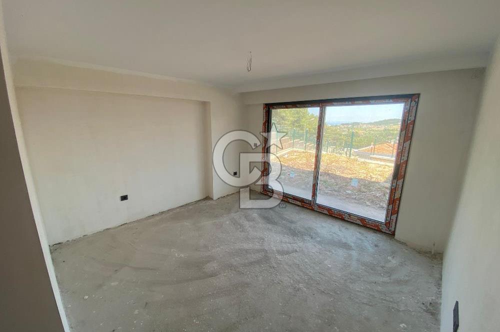 Urla'da Deniz Manzaralı Değerinin Altında Satılık Lüks Villa4+1 4 Banyo