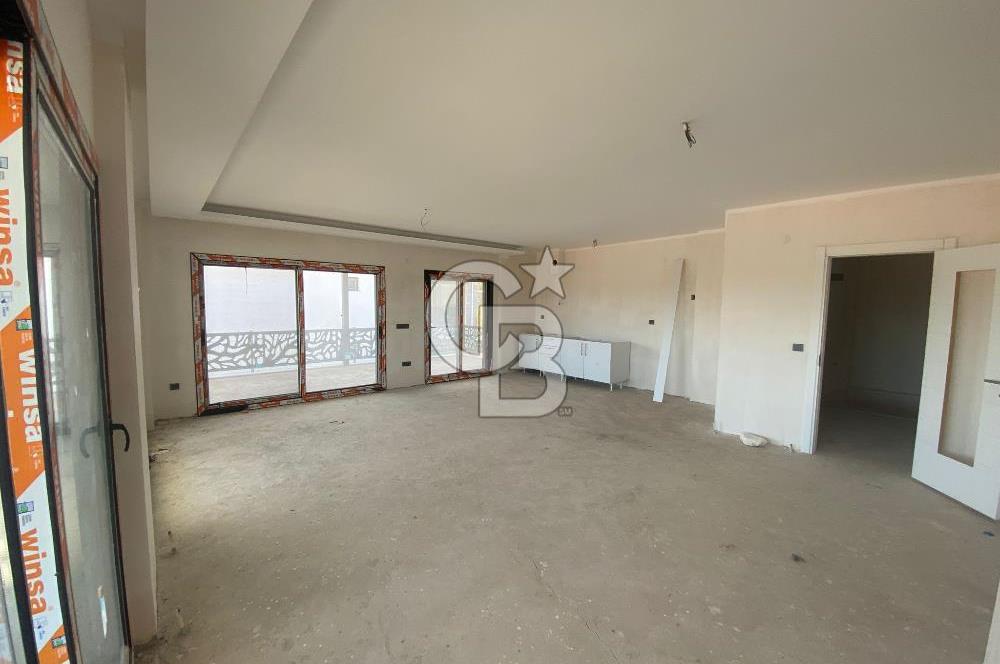 Urla'da Deniz Manzaralı Değerinin Altında Satılık Lüks Villa4+1 4 Banyo