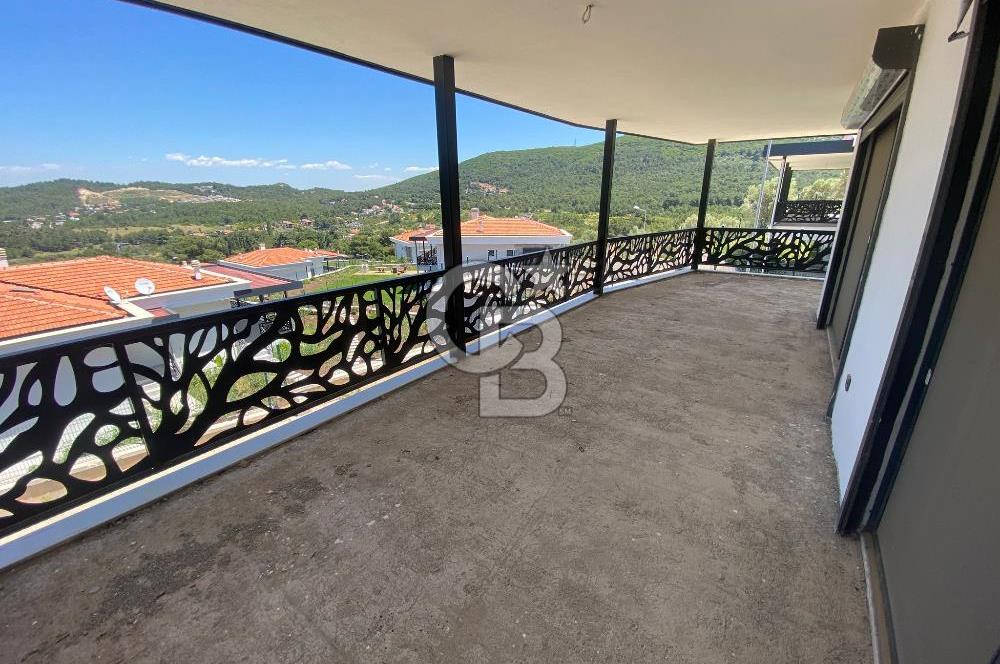 Urla'da Deniz Manzaralı Değerinin Altında Satılık Lüks Villa4+1 4 Banyo