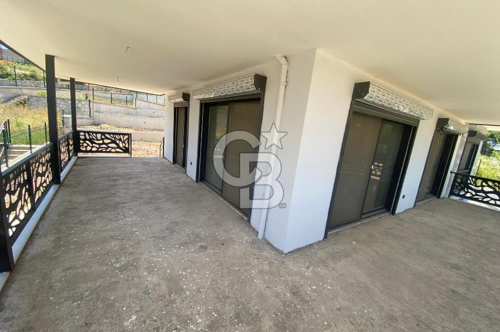 Urla'da Deniz Manzaralı Değerinin Altında Satılık Lüks Villa4+1 4 Banyo