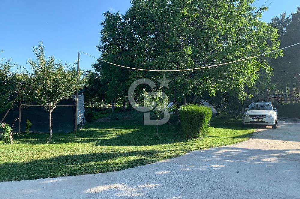 ÇUBUK TAŞPINARDA ASVALT YOLA ÇEPHE SATILIK ÇİFLİK EVİ