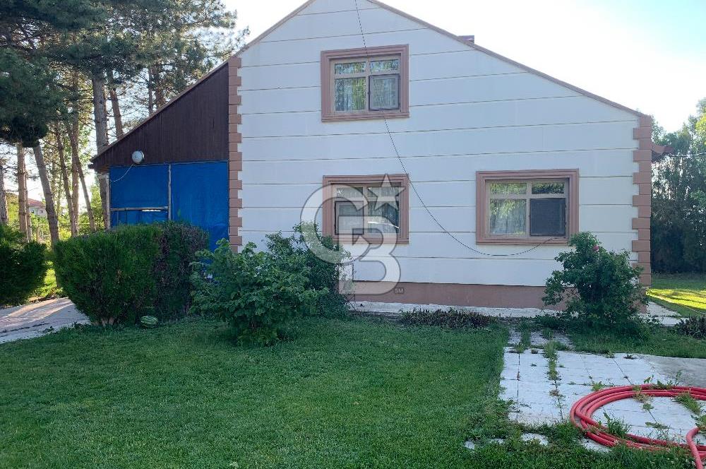 ÇUBUK TAŞPINARDA ASVALT YOLA ÇEPHE SATILIK ÇİFLİK EVİ