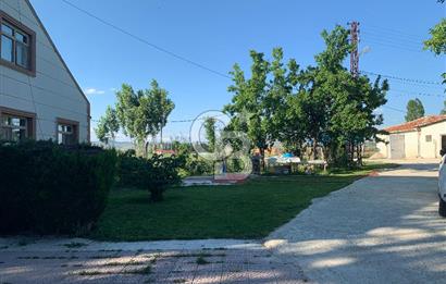 ÇUBUK TAŞPINARDA ASVALT YOLA ÇEPHE SATILIK ÇİFLİK EVİ