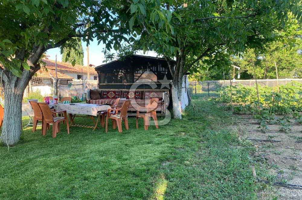 ÇUBUK TAŞPINARDA ASVALT YOLA ÇEPHE SATILIK ÇİFLİK EVİ