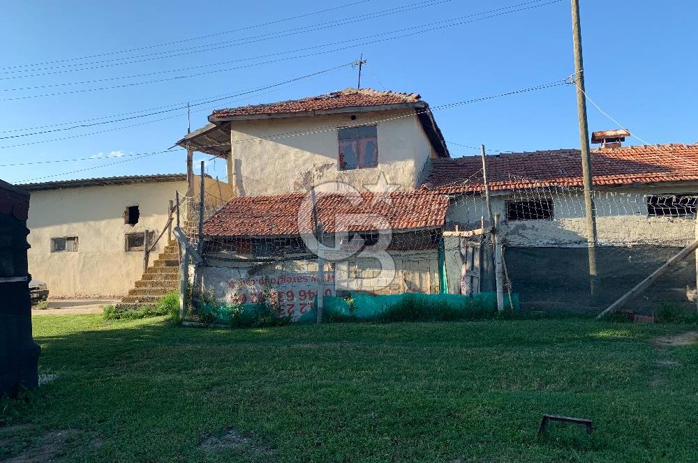 ÇUBUK TAŞPINARDA ASVALT YOLA ÇEPHE SATILIK ÇİFLİK EVİ