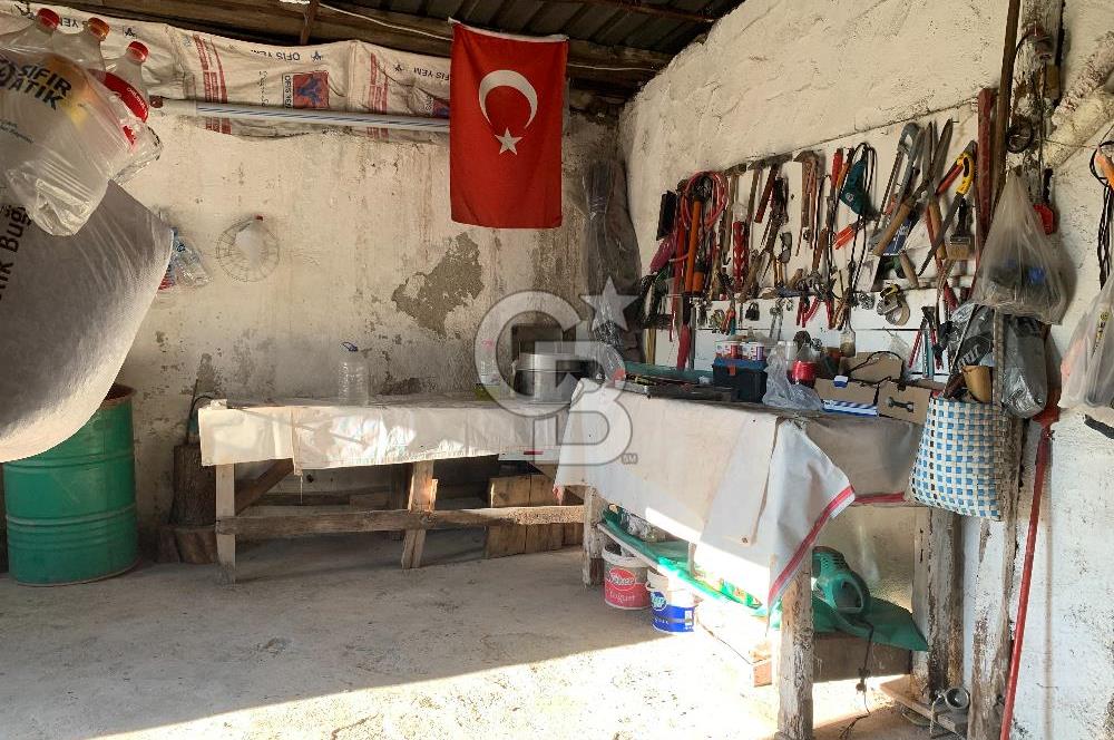ÇUBUK TAŞPINARDA ASVALT YOLA ÇEPHE SATILIK ÇİFLİK EVİ