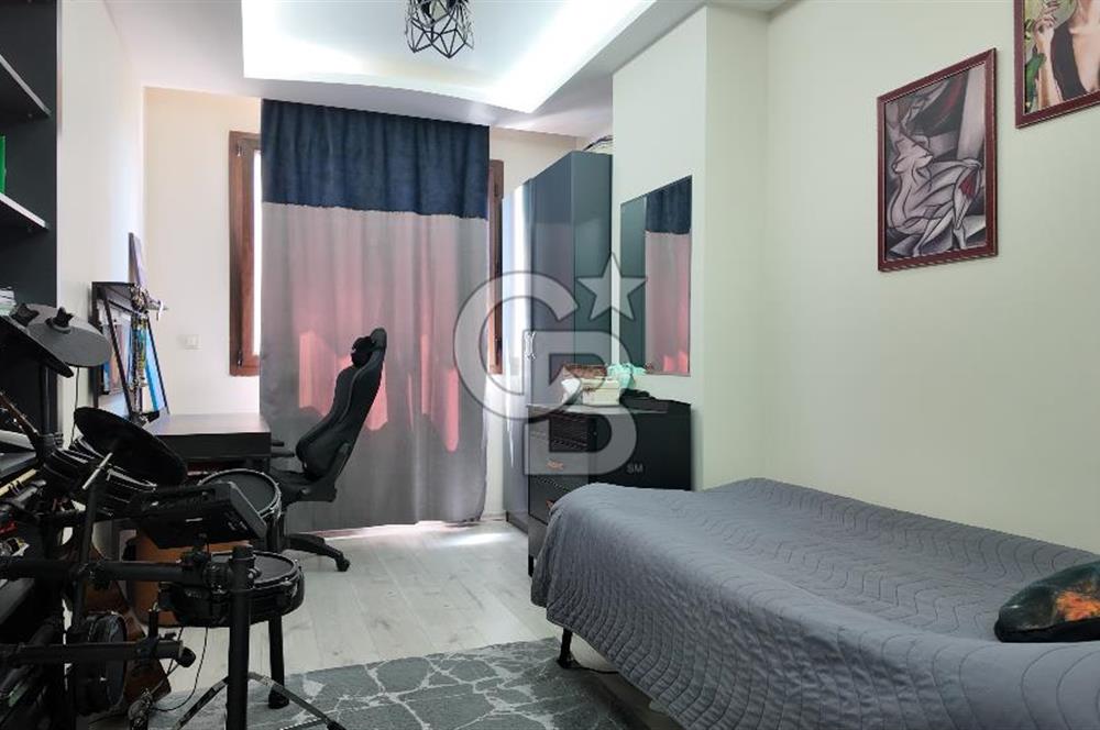 İZMİR BUCA UÇANYOL YAKINI SİTE İÇERİSİNDE 3+1 SATILIK DAİRE