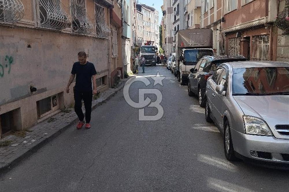 İstanbul Fatih Silivrikapı Mahallesi'nde Satılık 1+1 Daire 
