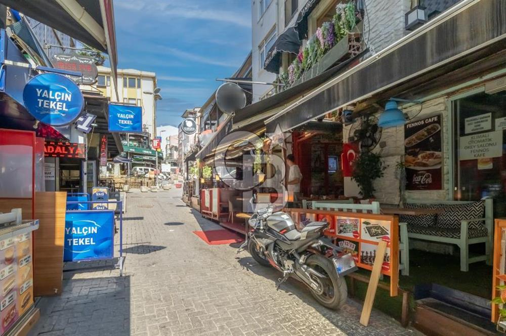 Beşiktaş Çarşıda IF Yanında Cafe-Bar - Mülkü Satılık Dükkan