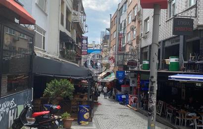 Beşiktaş Çarşıda IF Yanında Cafe-Bar - Mülkü Satılık Dükkan