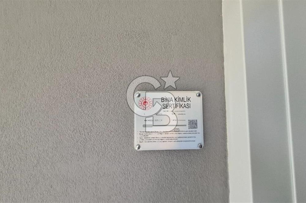 SAPANCA ÜNLÜCE'DE GÖL MANZARALI 465M2 BAHÇELİ 4+1 SATILIK VİLLA