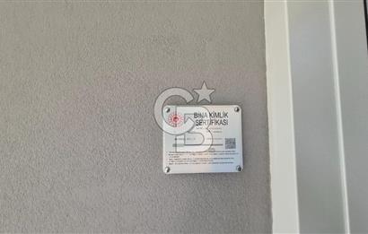 SAPANCA ÜNLÜCE'DE GÖL MANZARALI 465M2 BAHÇELİ 4+1 SATILIK VİLLA
