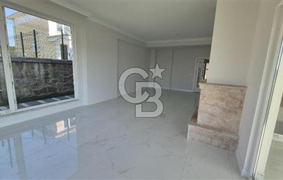 SAPANCA ÜNLÜCE'DE GÖL MANZARALI 465M2 BAHÇELİ 4+1 SATILIK VİLLA
