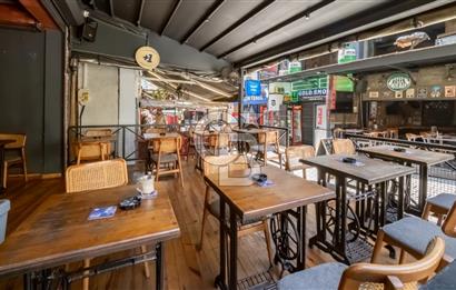 Beşiktaş Çarşıda IF Yanında Cafe-Bar - Mülkü Satılık Dükkan
