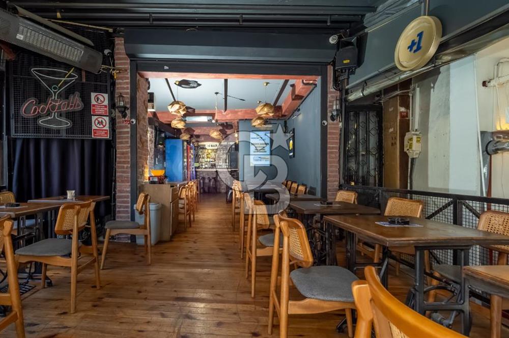 Beşiktaş Çarşıda IF Yanında Cafe-Bar - Mülkü Satılık Dükkan