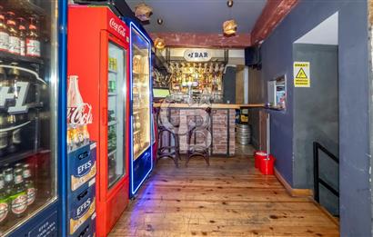 Beşiktaş Çarşıda IF Yanında Cafe-Bar - Mülkü Satılık Dükkan
