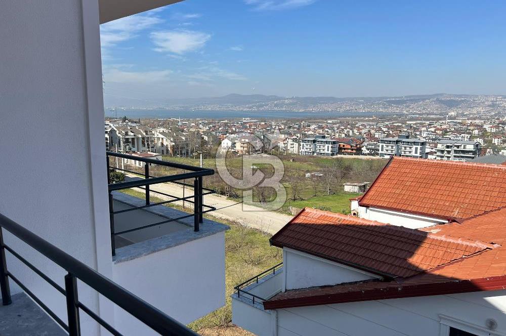 ENVOY'dan Başiskele Yeşilyurt Site içi Satılık 4+1 Çatı Dubleks