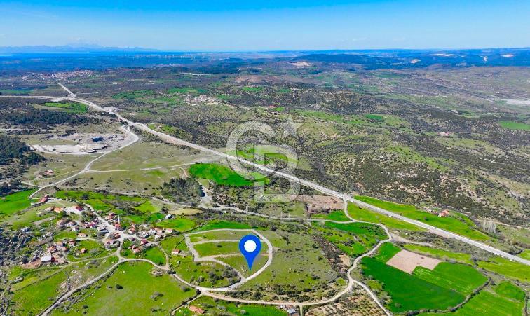 BOZCAADA YOLUNDA İMARLI ARSA