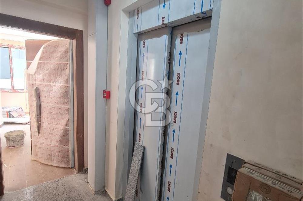 Üsküdar Uncular'da Teraslı Kiralık 1+1 Ofis/Home Ofis