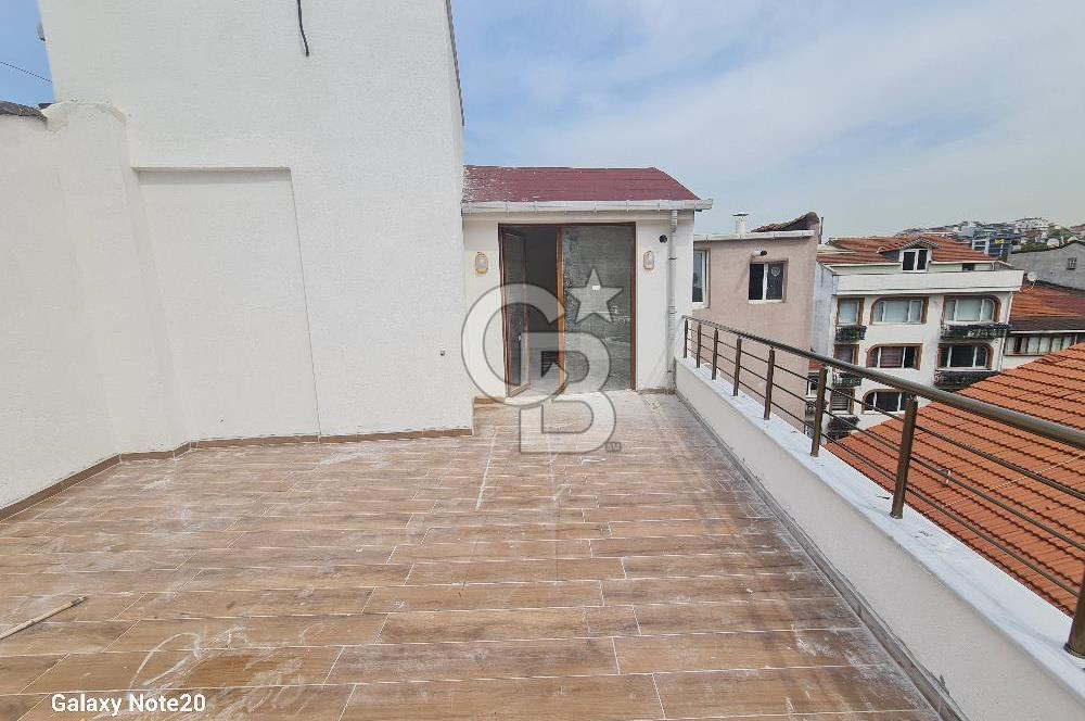 Üsküdar Uncular'da Teraslı Kiralık 1+1 Ofis/Home Ofis